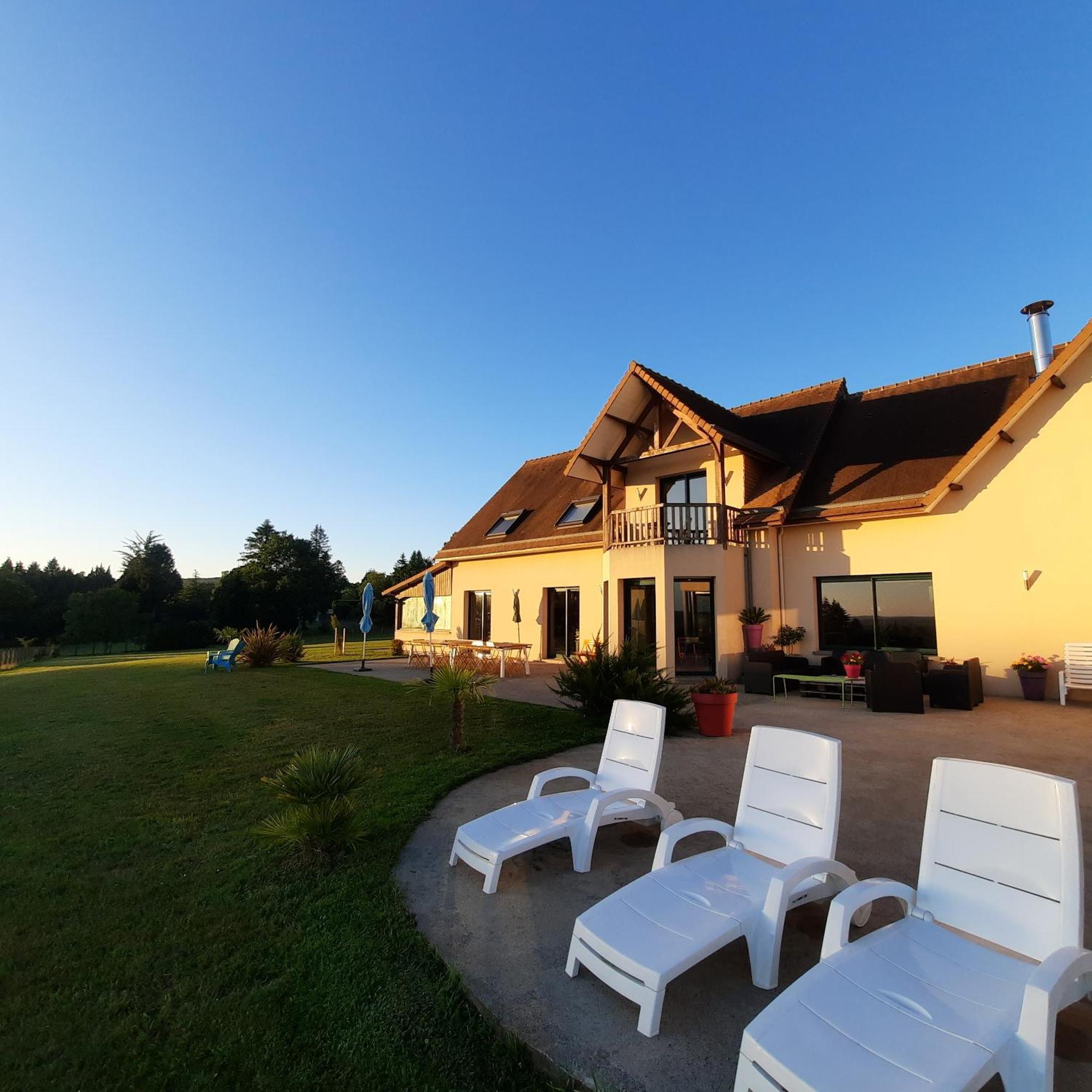 Magnifique Villa Avec Piscine Interieure Saint-Pois Bagian luar foto